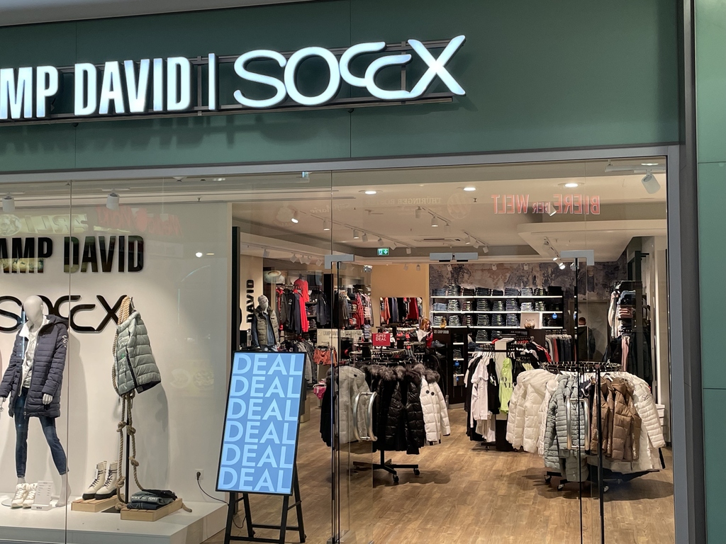 CAMP DAVID & SOCCX - ZENTRUM Schneweide
